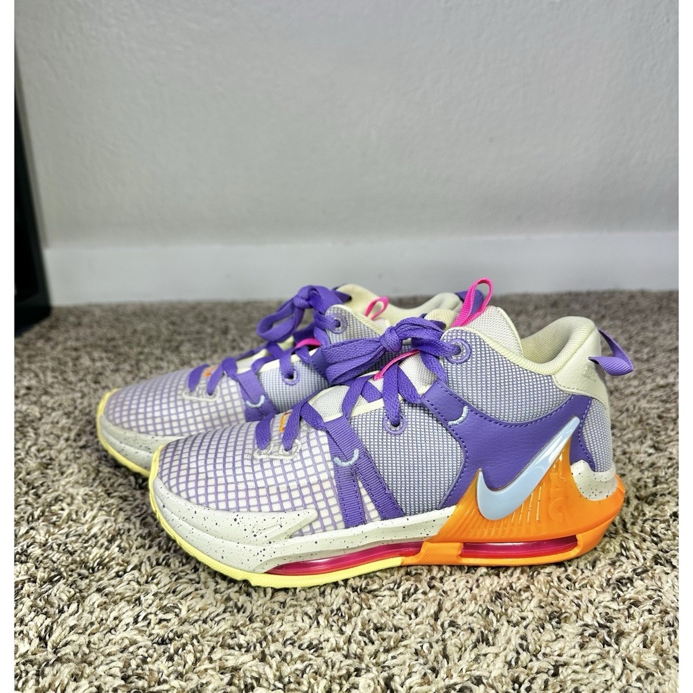 Nike LeBron Witness 7 GS Youth Basketball Shoes Size 4.5Y / 6W Purple Orange